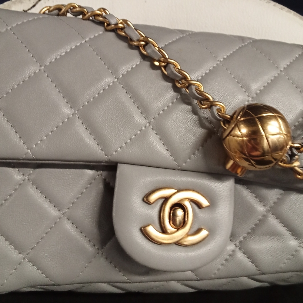 Chanel Pearl Crush Mini Rectangular Flap Bag Light Grey Lambskin - Picture 3 of 11